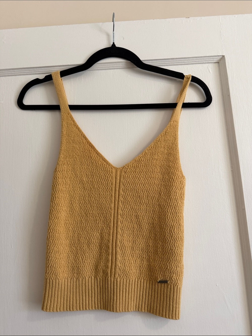 Abercrombie Women's Mustard Knit V-Neck Tank Top